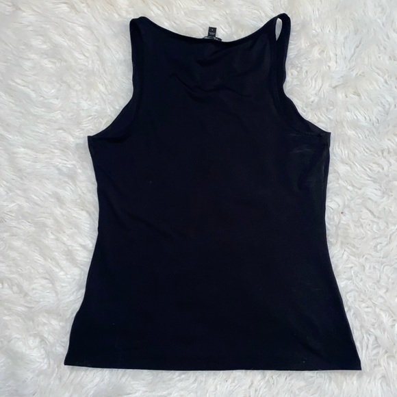 Express Body Contour Top - Picture 7 of 8